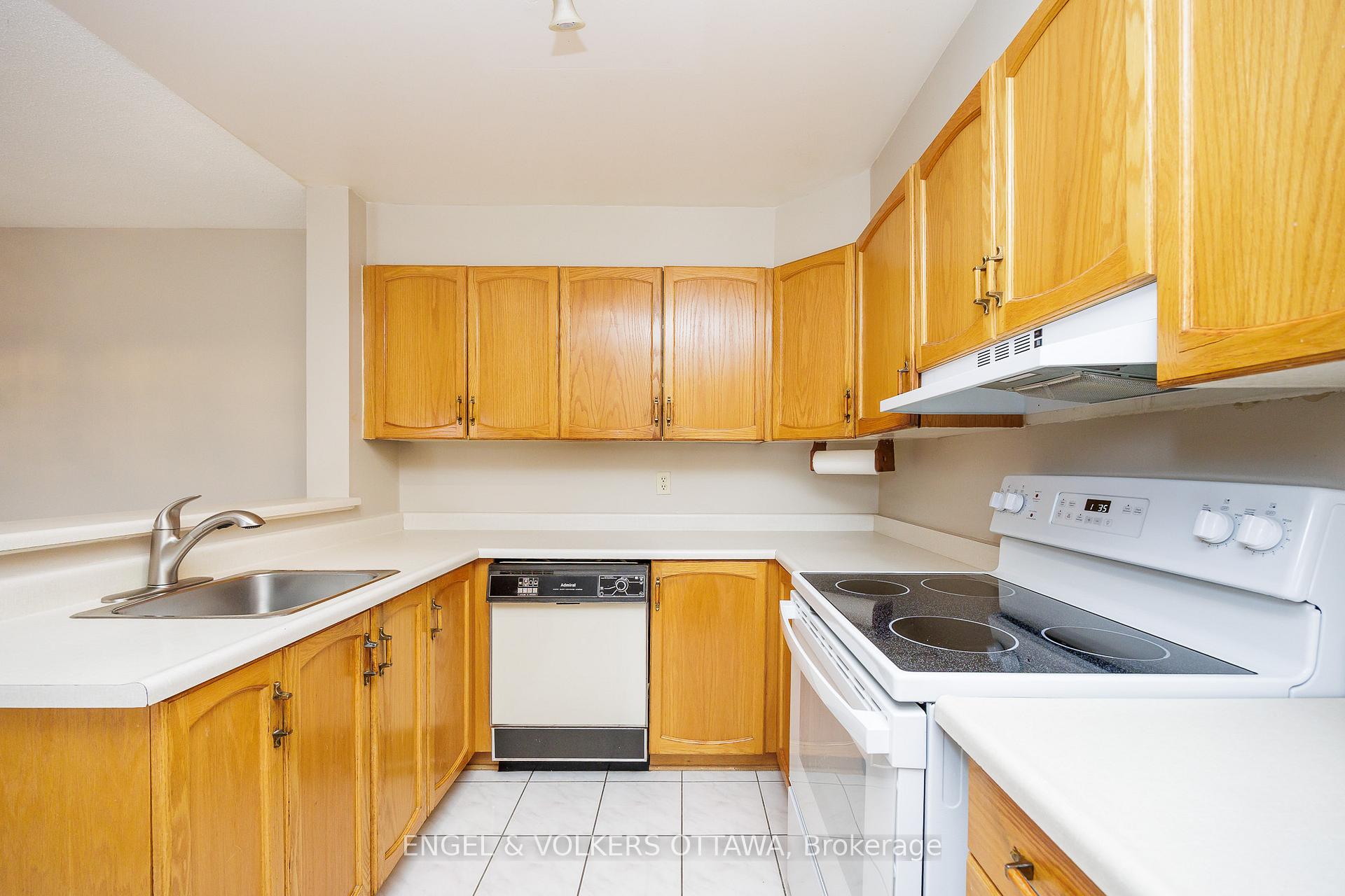 Photo 17 of Unit 203, 1795 Marsala Crescent, Ottawa, Fallingbrook/Pineridge — HOMEH