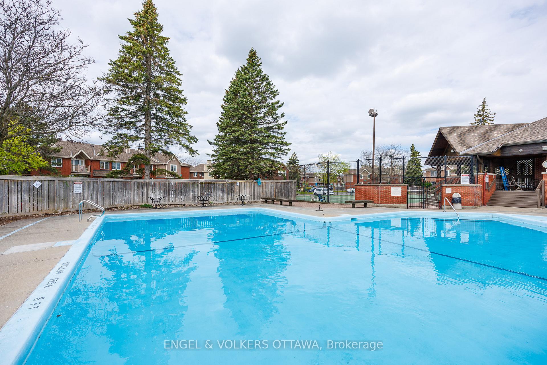 Photo 32 of Unit 203, 1795 Marsala Crescent, Ottawa, Fallingbrook/Pineridge — HOMEH