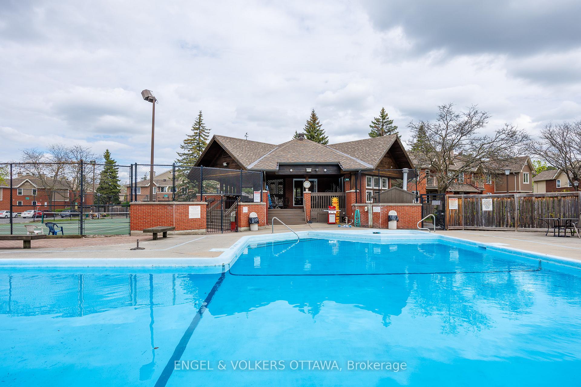 Photo 33 of Unit 203, 1795 Marsala Crescent, Ottawa, Fallingbrook/Pineridge — HOMEH