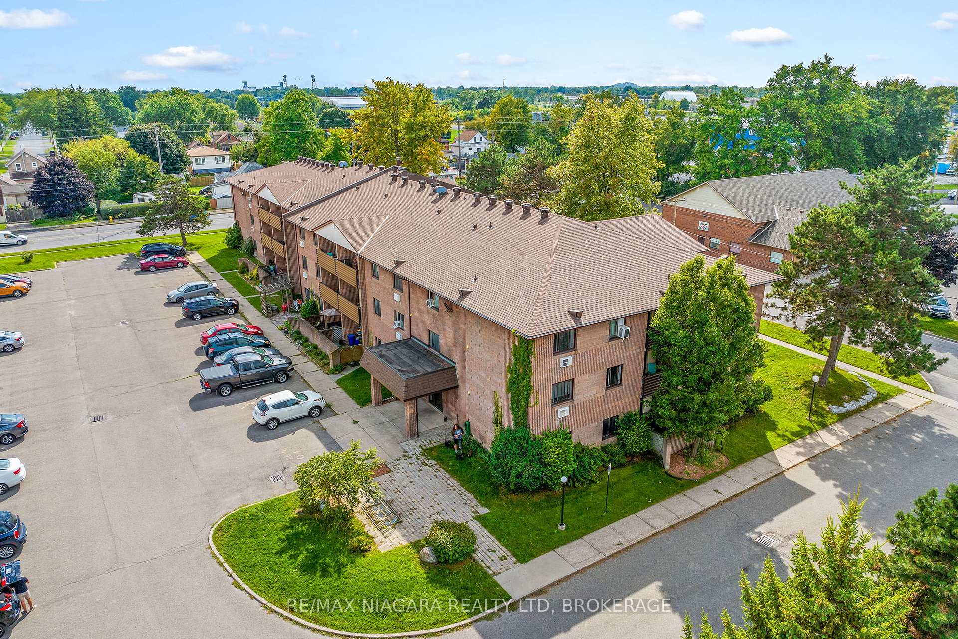 Front of Unit 323, 72 Main Street E