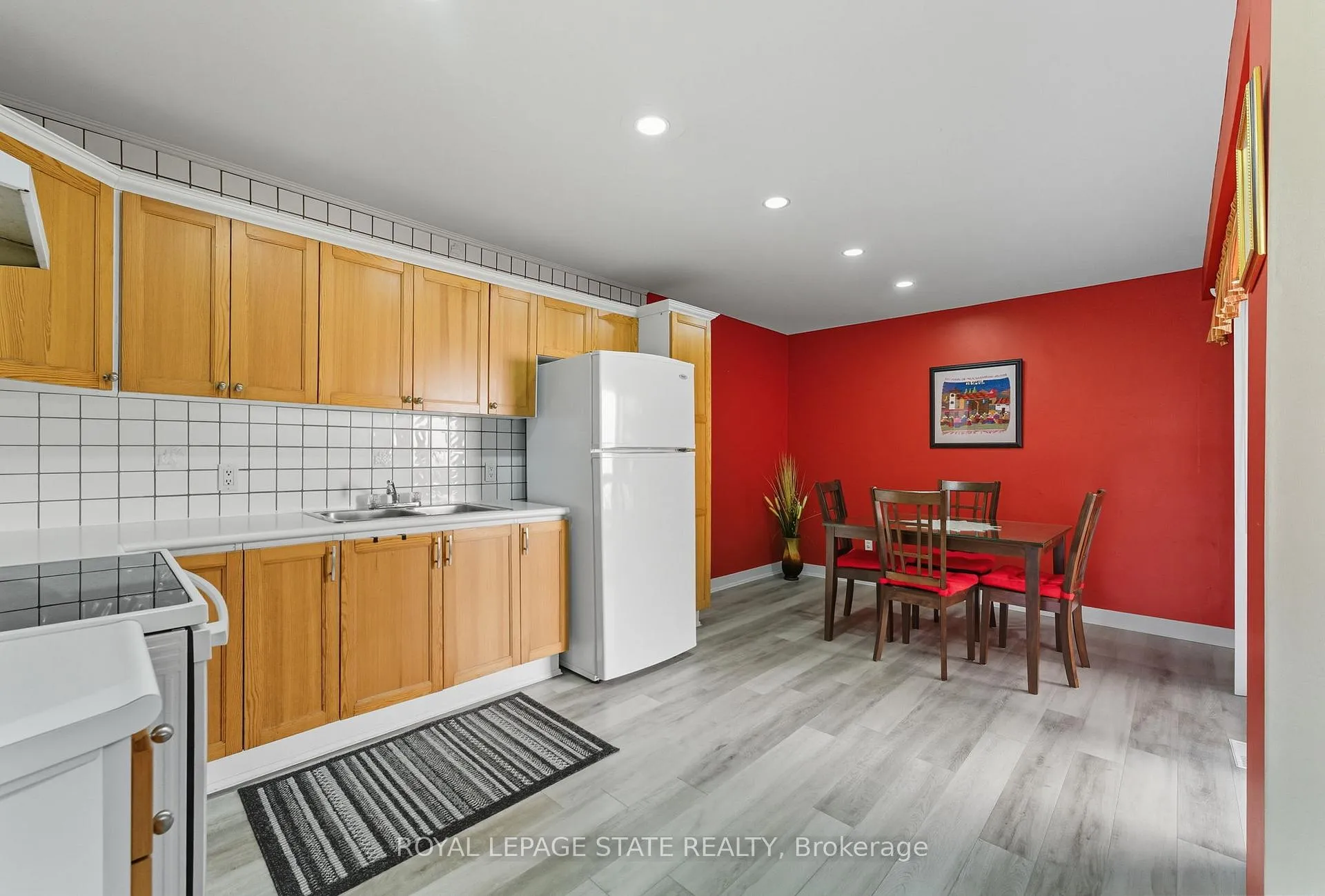 Photo 4 of Unit 6, 1300 Upper Ottawa Street, Hamilton, Quinndale — HOMEH