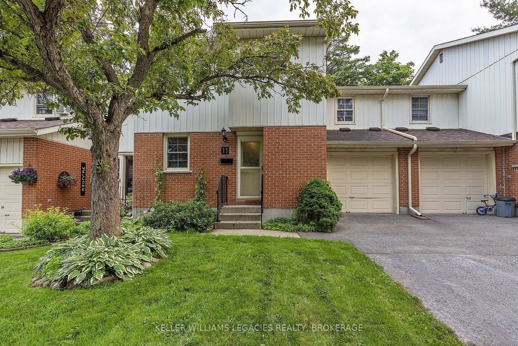 Photo 3 of 11-19 Macpherson Avenue, Kingston, Central City West — HOMEH