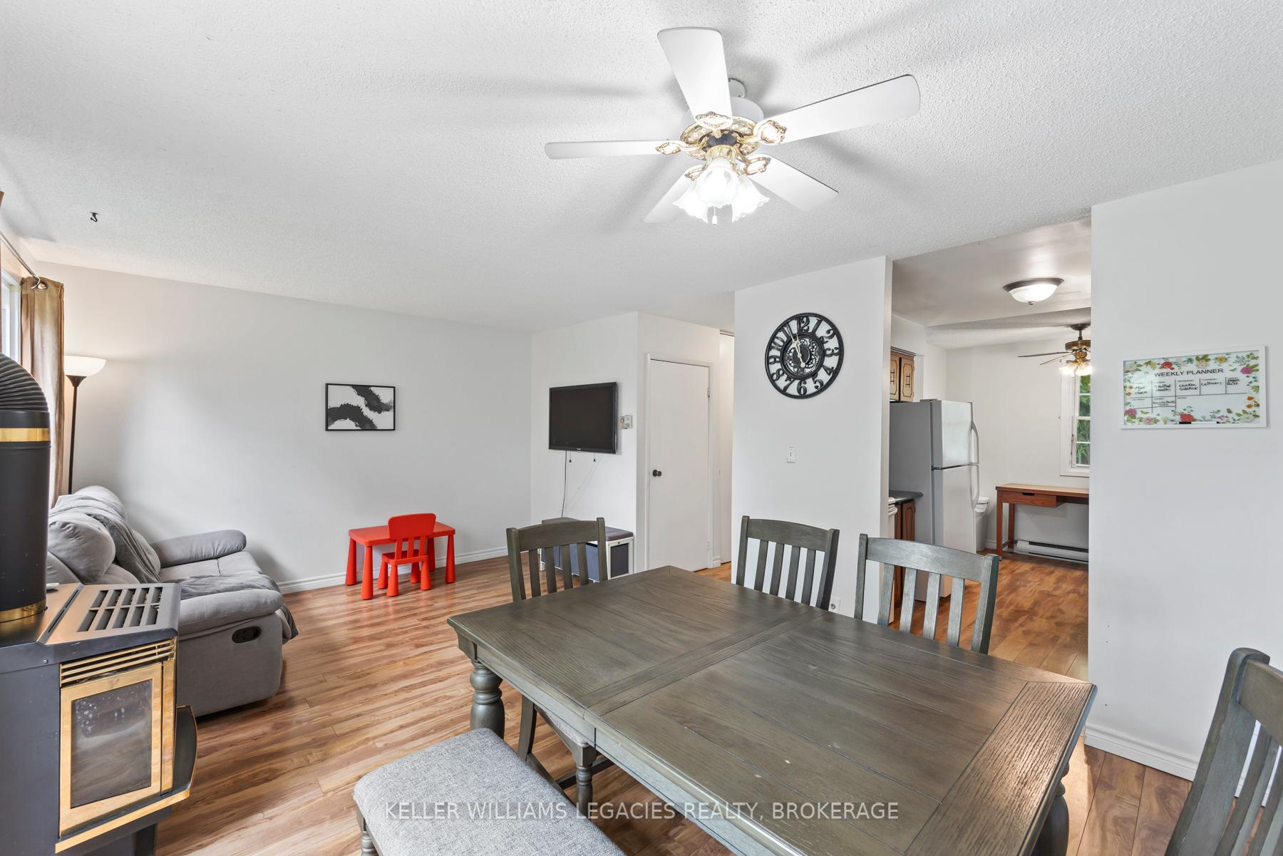 Photo 12 of 11-19 Macpherson Avenue, Kingston, Central City West — HOMEH