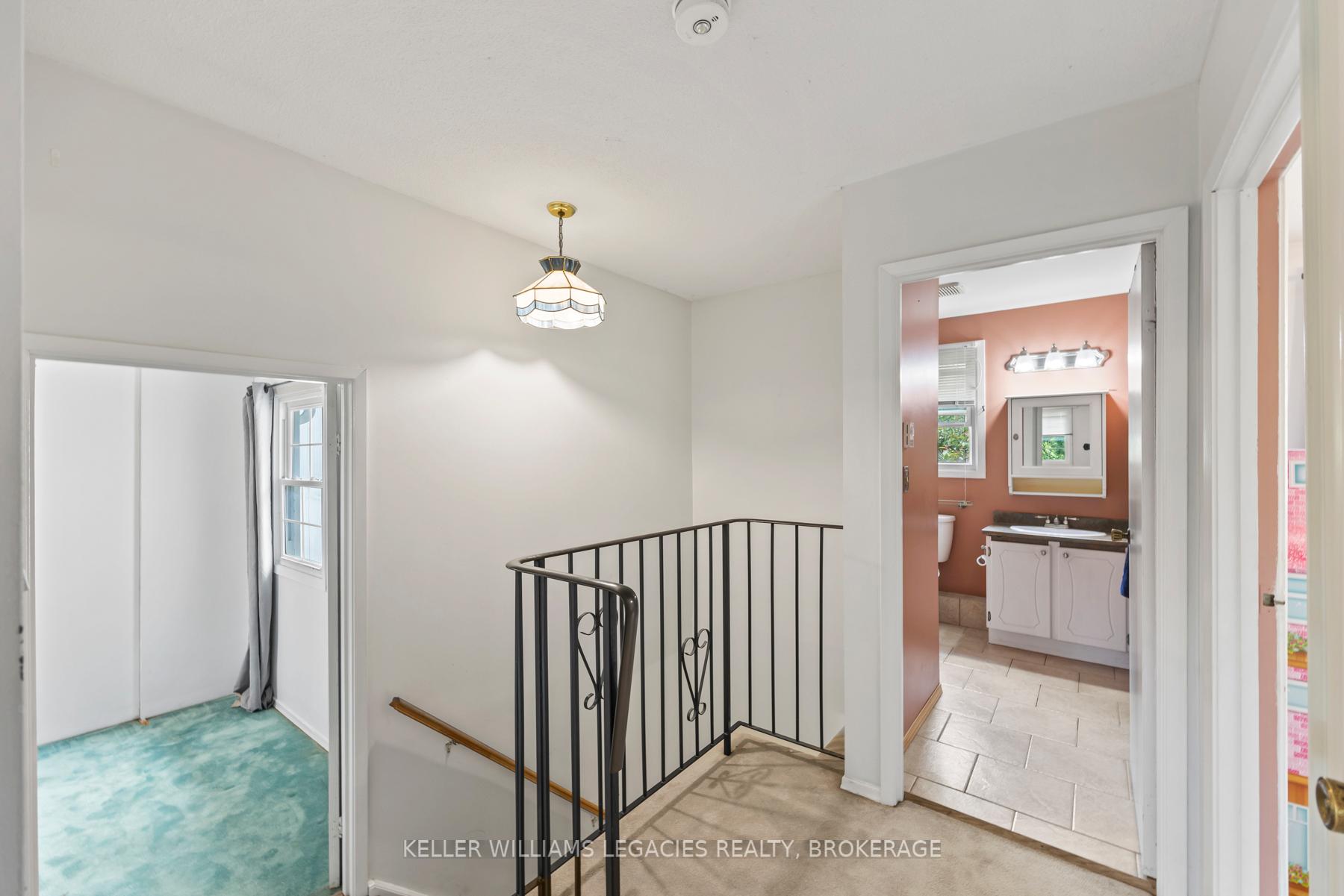 Photo 18 of 11-19 Macpherson Avenue, Kingston, Central City West — HOMEH