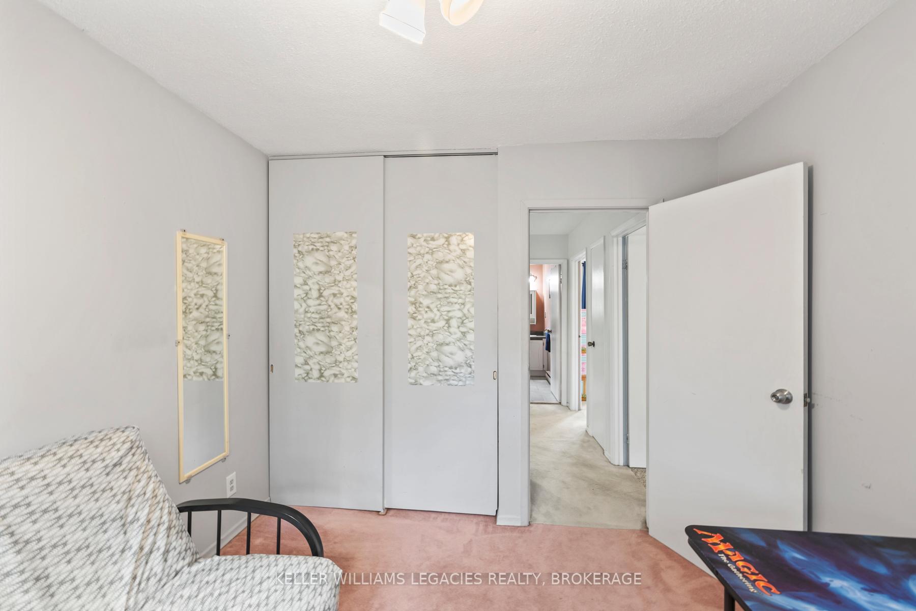 Photo 23 of 11-19 Macpherson Avenue, Kingston, Central City West — HOMEH
