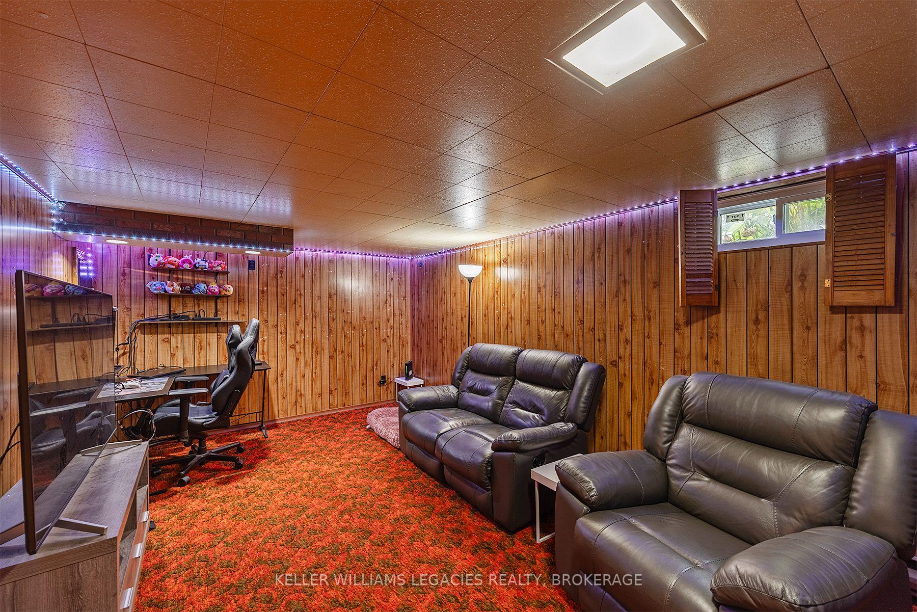 Photo 33 of 11-19 Macpherson Avenue, Kingston, Central City West — HOMEH