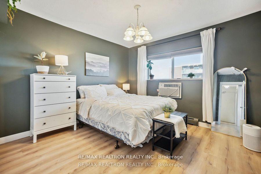 Photo 9 of Unit 605, 10 Woodman Drive S, Hamilton, Corman — HOMEH
