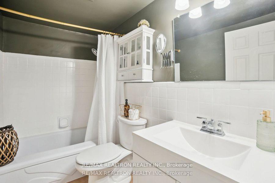 Photo 11 of Unit 605, 10 Woodman Drive S, Hamilton, Corman — HOMEH