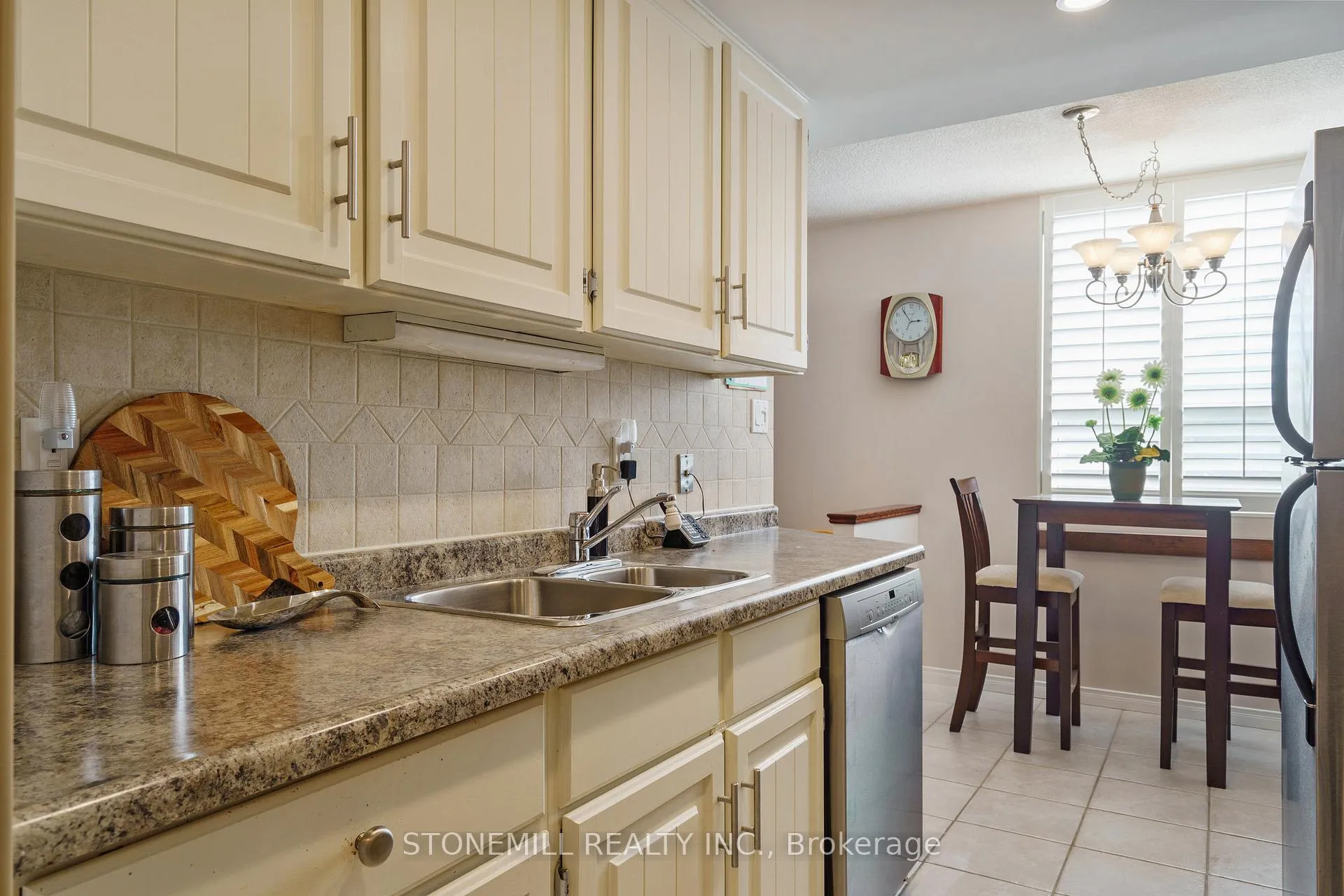 Photo 7 of Unit 403, 120 Duke Street, Hamilton, Durand — HOMEH