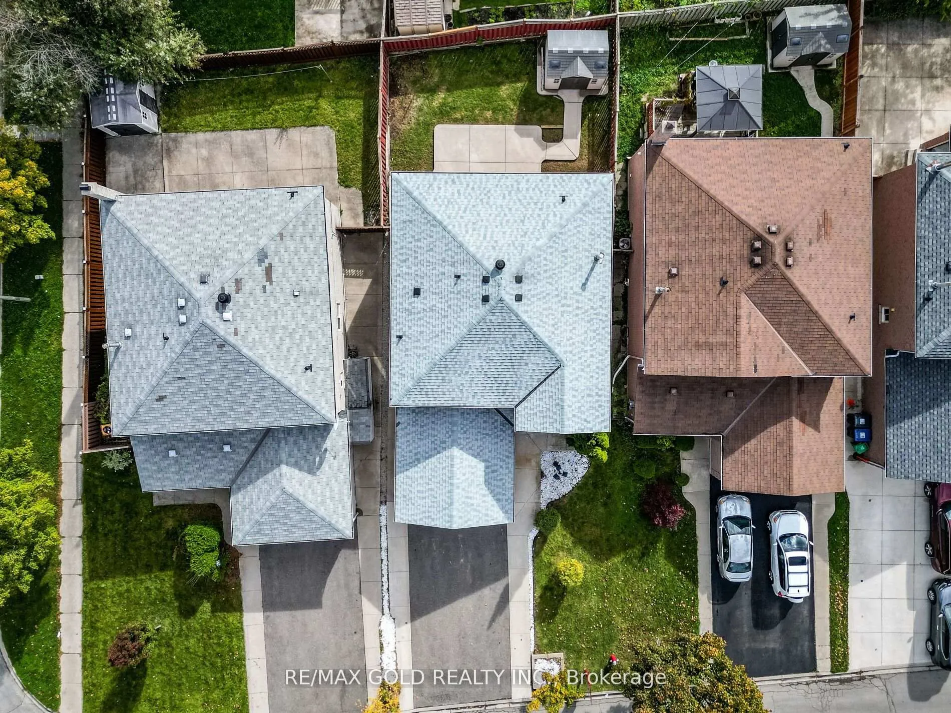 Photo 6 of 3 Hawkway Court, Brampton, Fletcher's West — HOMEH