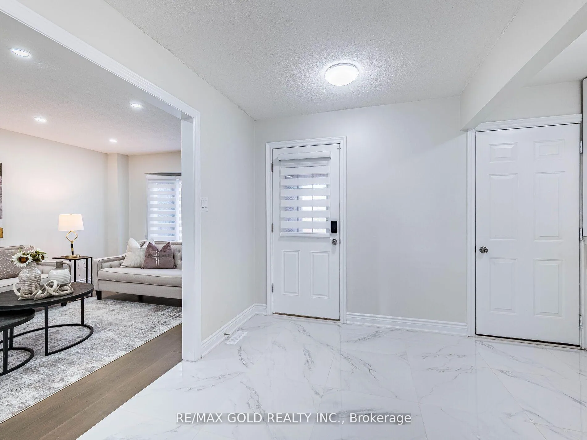 Photo 9 of 3 Hawkway Court, Brampton, Fletcher's West — HOMEH