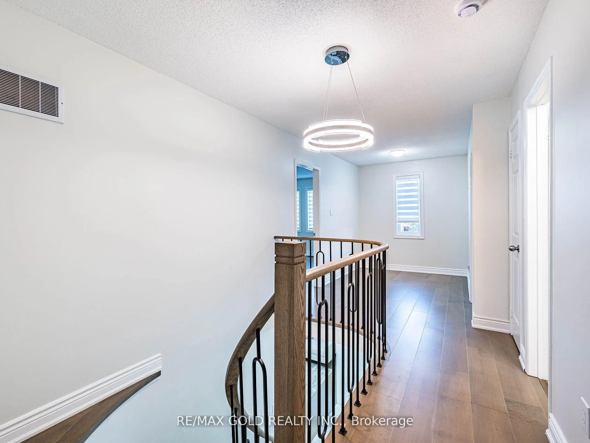 Photo 21 of 3 Hawkway Court, Brampton, Fletcher's West — HOMEH