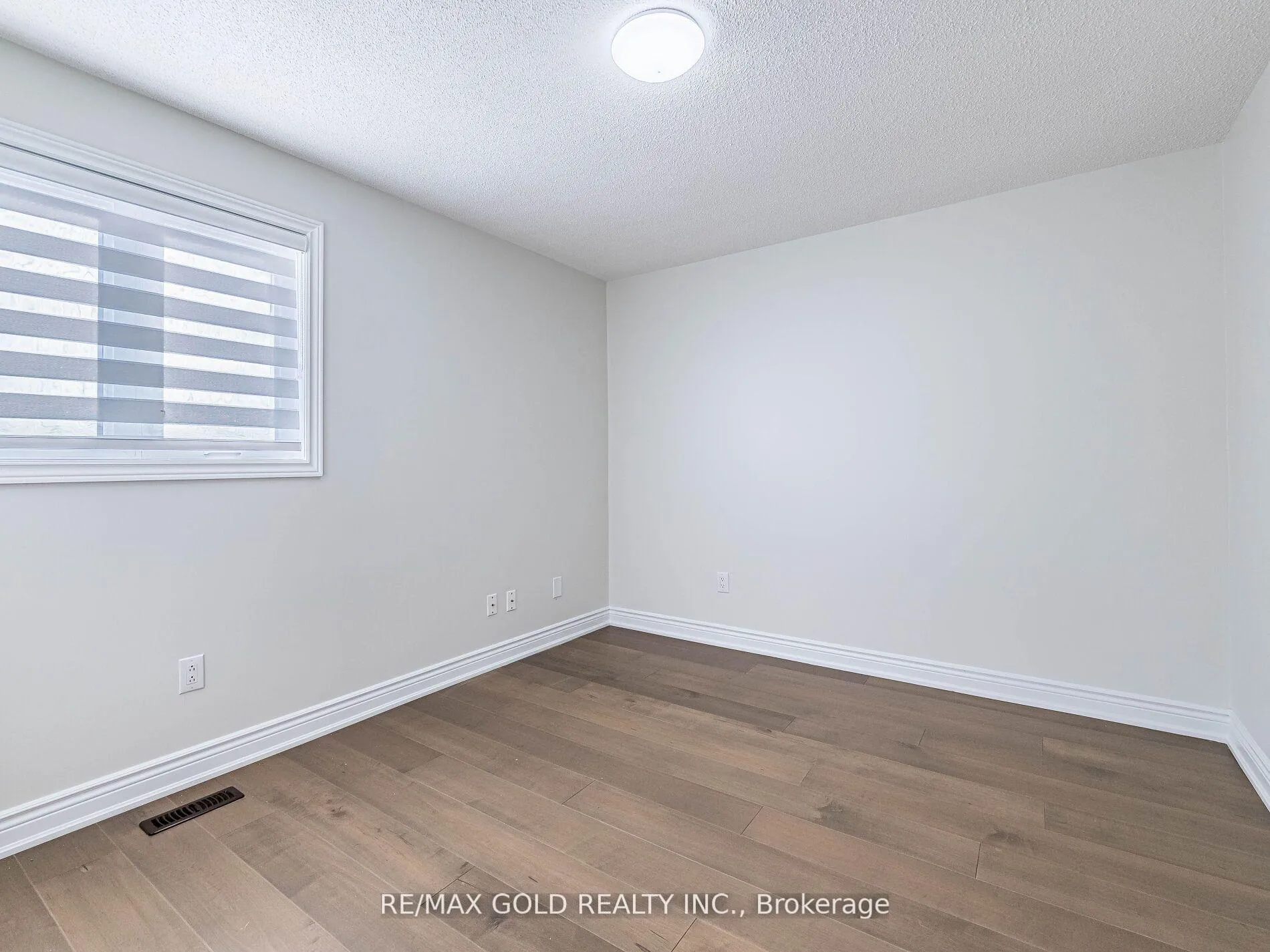 Photo 33 of 3 Hawkway Court, Brampton, Fletcher's West — HOMEH