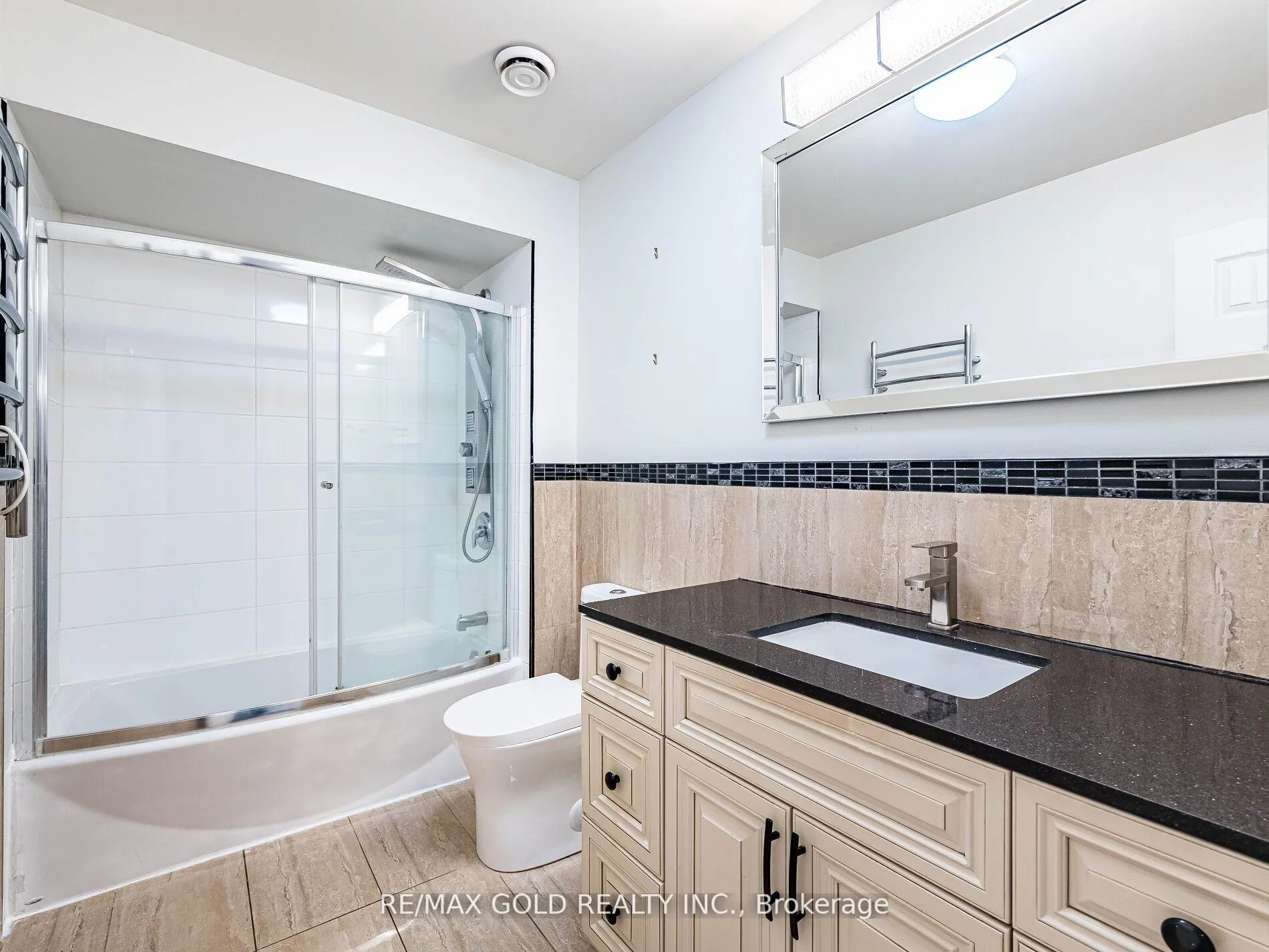 Photo 34 of 3 Hawkway Court, Brampton, Fletcher's West — HOMEH