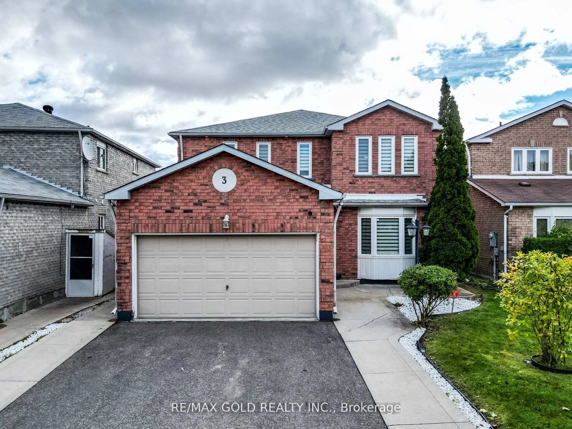 Photo 46 of 3 Hawkway Court, Brampton, Fletcher's West — HOMEH