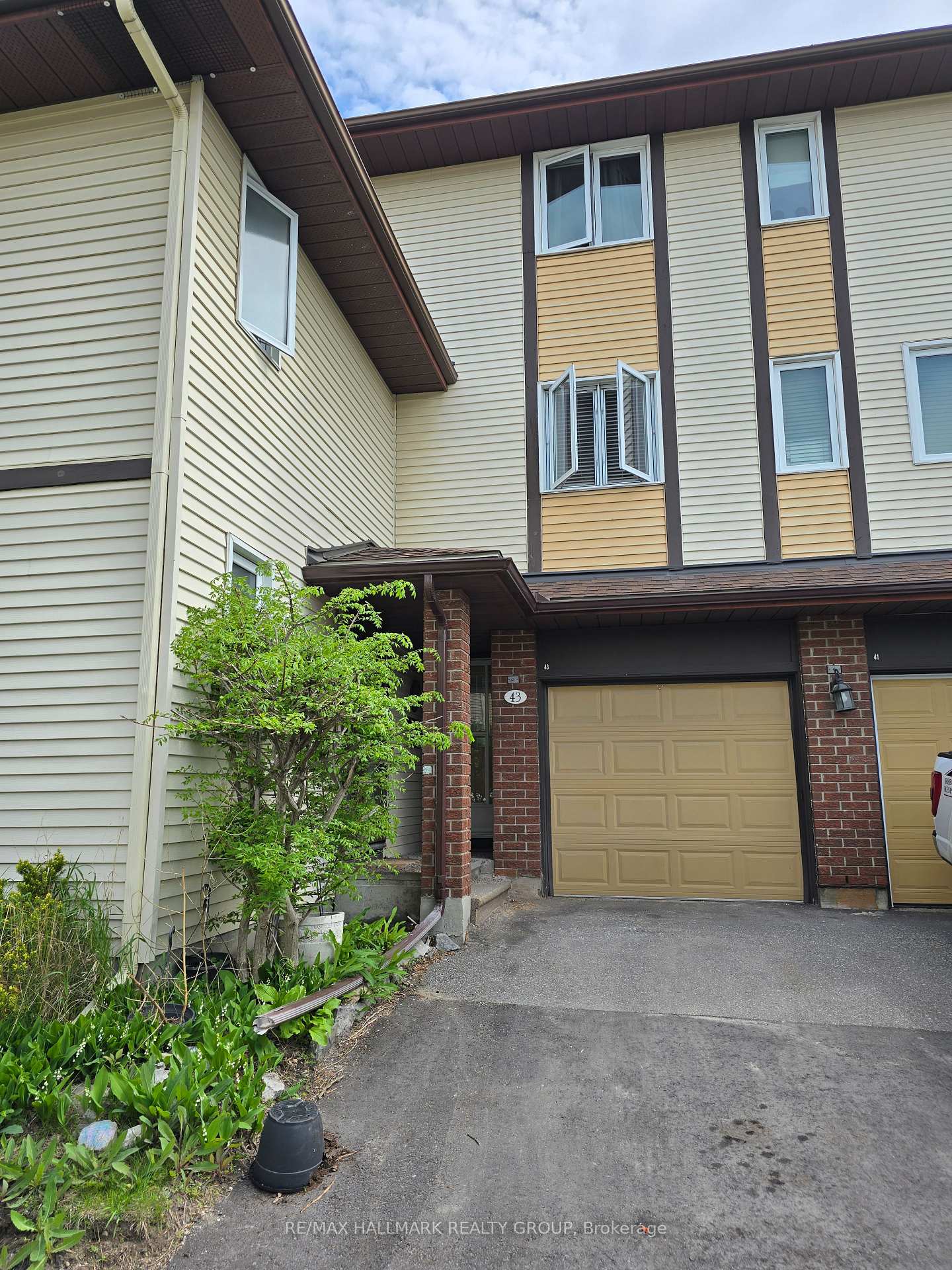 Photo 1 of Unit 51, 43 Haxby Private, Ottawa, Hunt Club Park/Greenboro — HOMEH