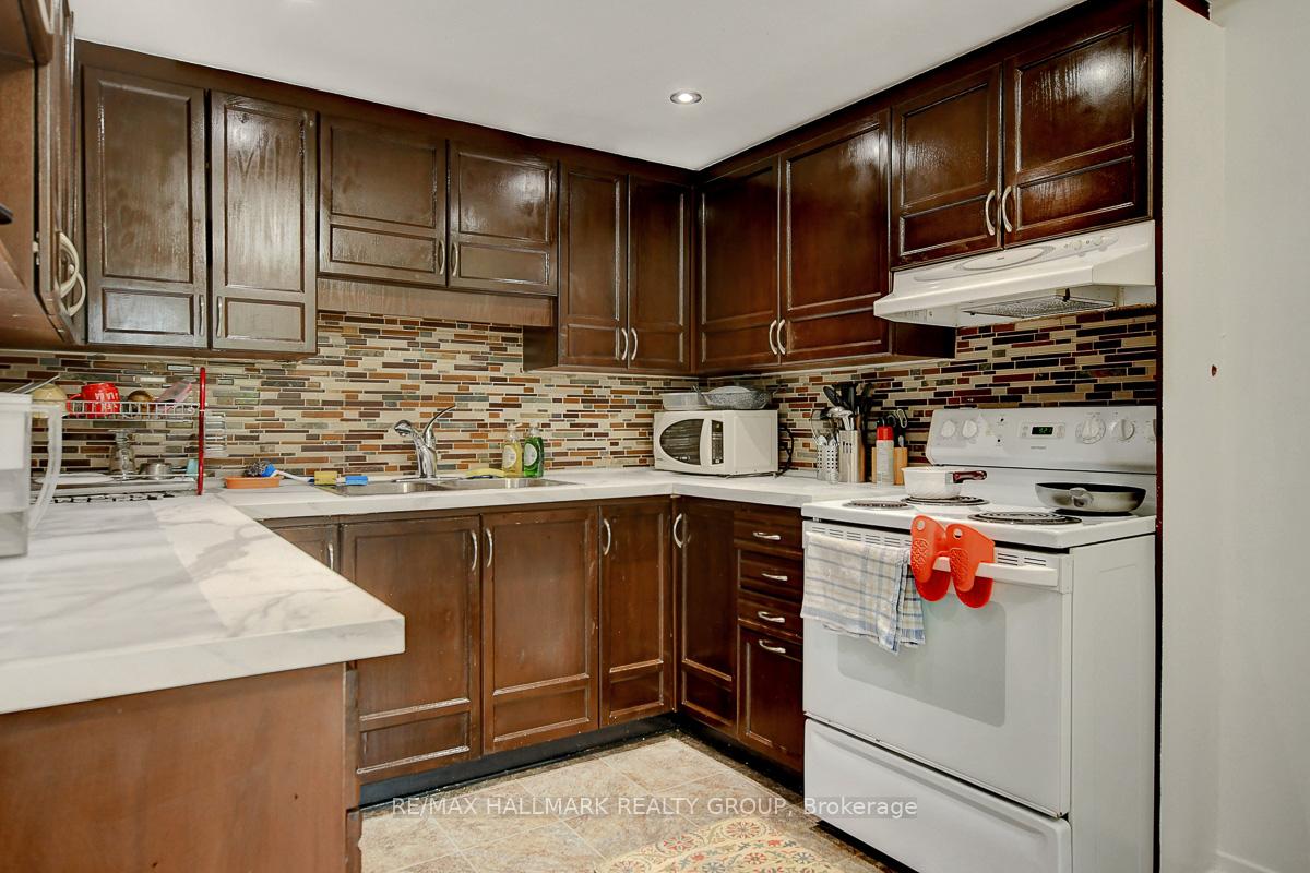 Photo 18 of Unit 51, 43 Haxby Private, Ottawa, Hunt Club Park/Greenboro — HOMEH