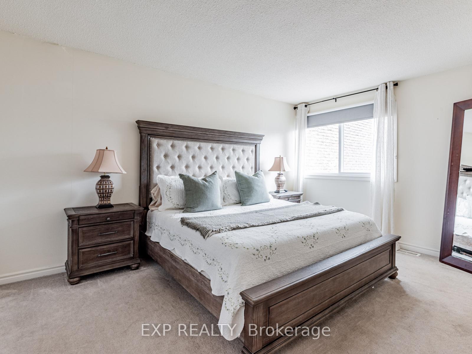 Photo 19 of 219 Milestone Crescent, Aurora, Aurora Village — HOMEH