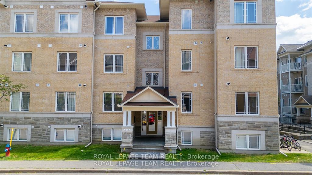 Photo 1 of Unit 4, 236 Paseo Private, Ottawa, Centrepointe — HOMEH