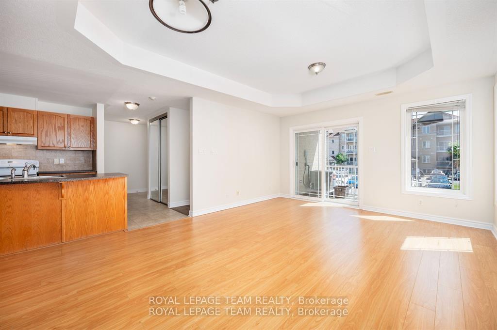 Photo 6 of Unit 4, 236 Paseo Private, Ottawa, Centrepointe — HOMEH