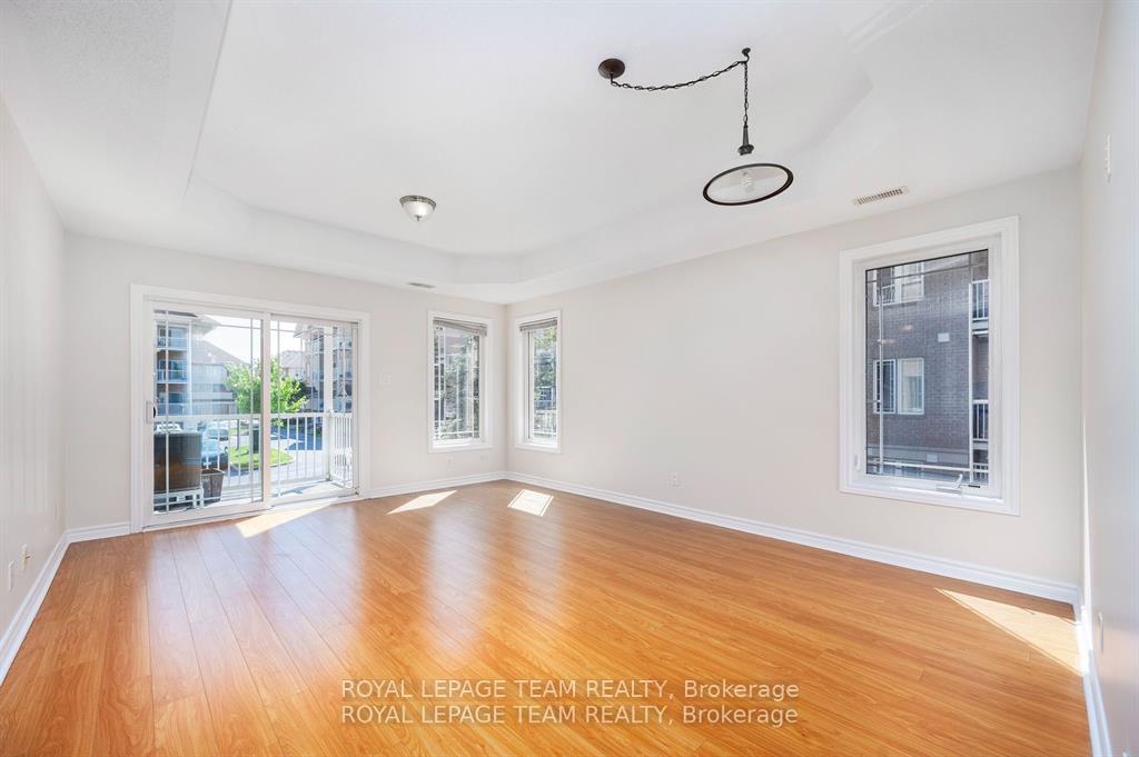 Photo 8 of Unit 4, 236 Paseo Private, Ottawa, Centrepointe — HOMEH