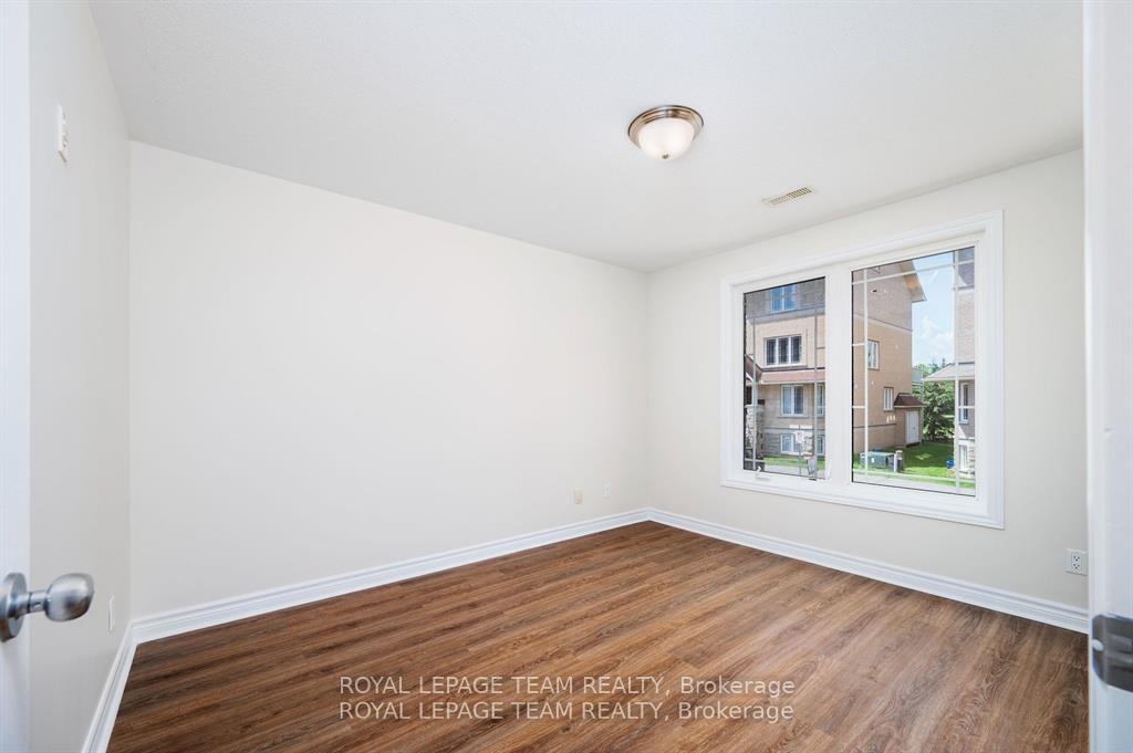 Photo 15 of Unit 4, 236 Paseo Private, Ottawa, Centrepointe — HOMEH