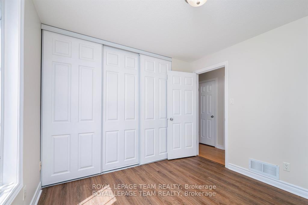 Photo 17 of Unit 4, 236 Paseo Private, Ottawa, Centrepointe — HOMEH