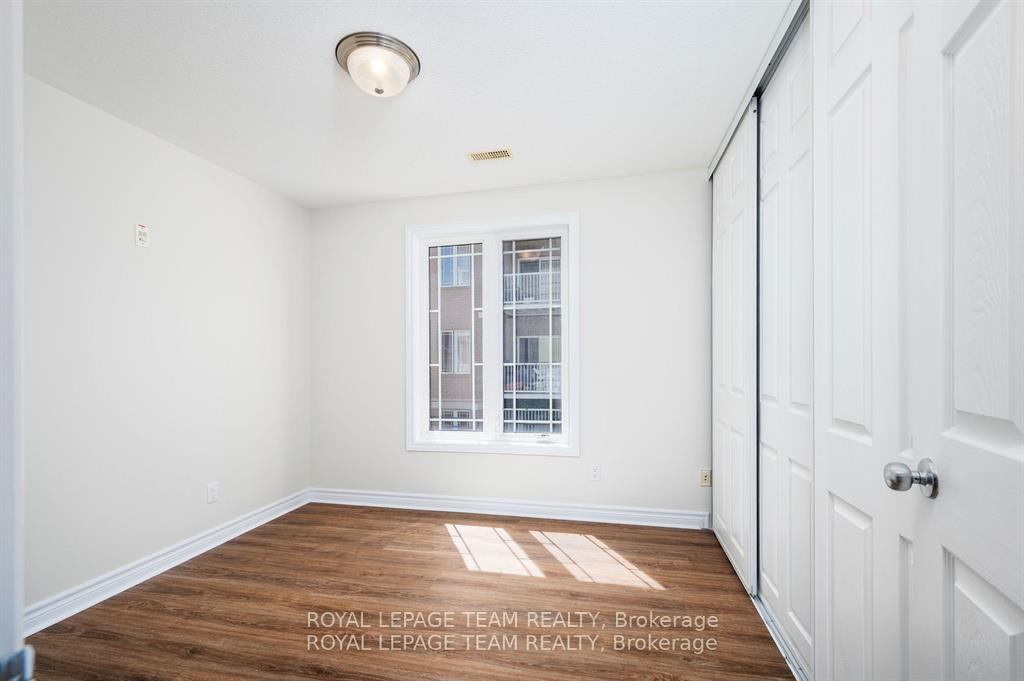 Photo 18 of Unit 4, 236 Paseo Private, Ottawa, Centrepointe — HOMEH