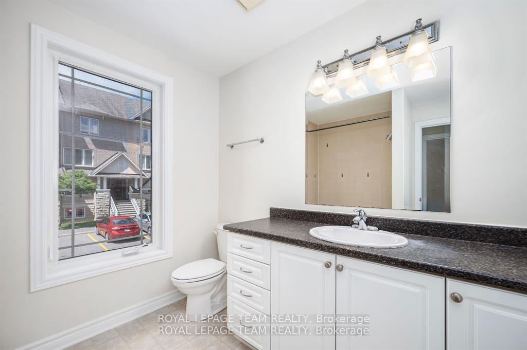 Photo 22 of Unit 4, 236 Paseo Private, Ottawa, Centrepointe — HOMEH