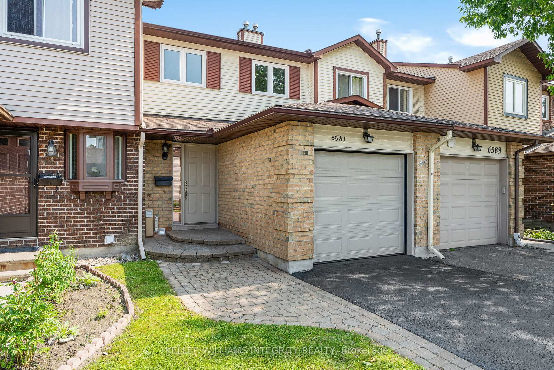 Photo 1 of Unit 4, 6581 Colony Square, Ottawa, Convent Glen North — HOMEH