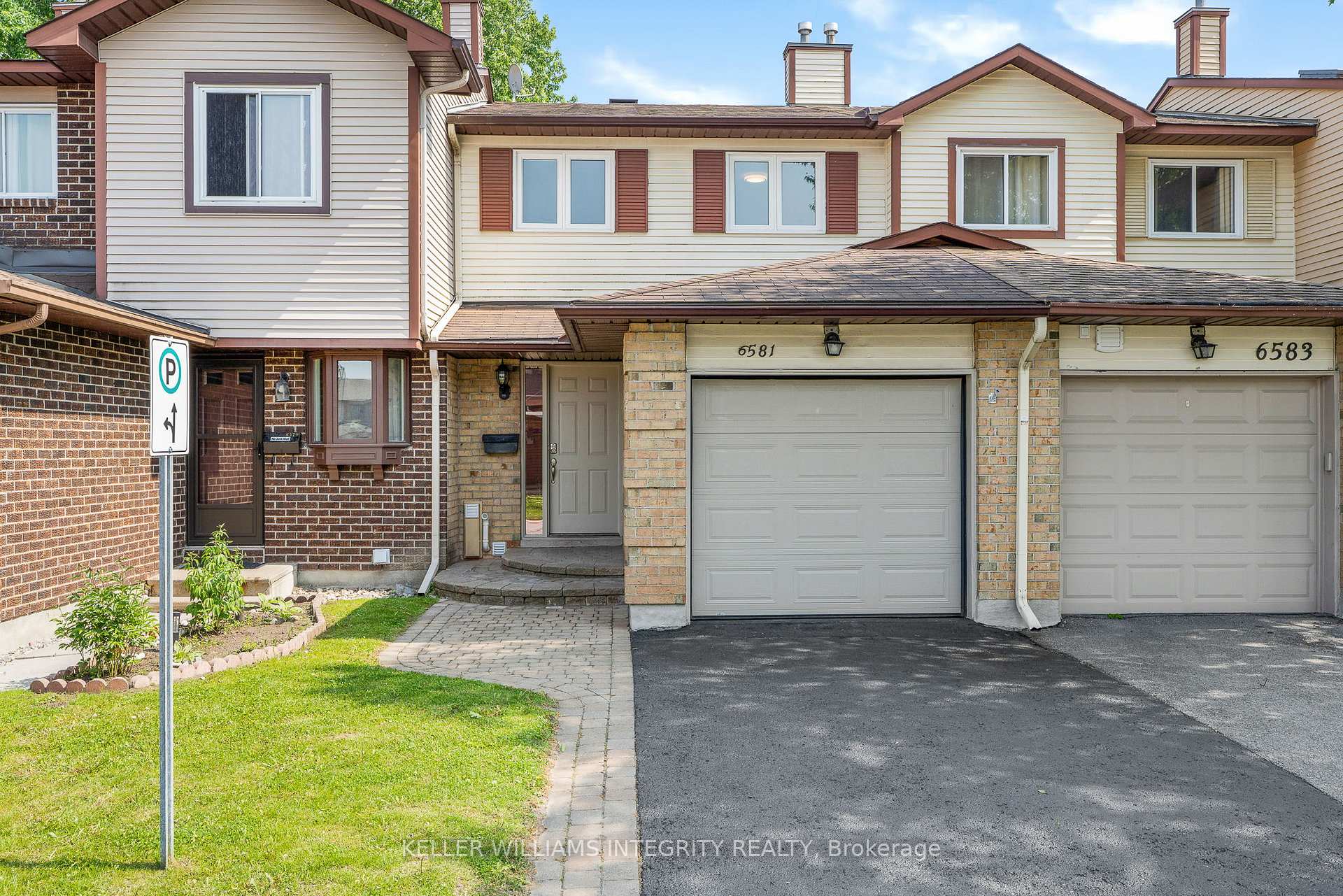 Photo 2 of Unit 4, 6581 Colony Square, Ottawa, Convent Glen North — HOMEH