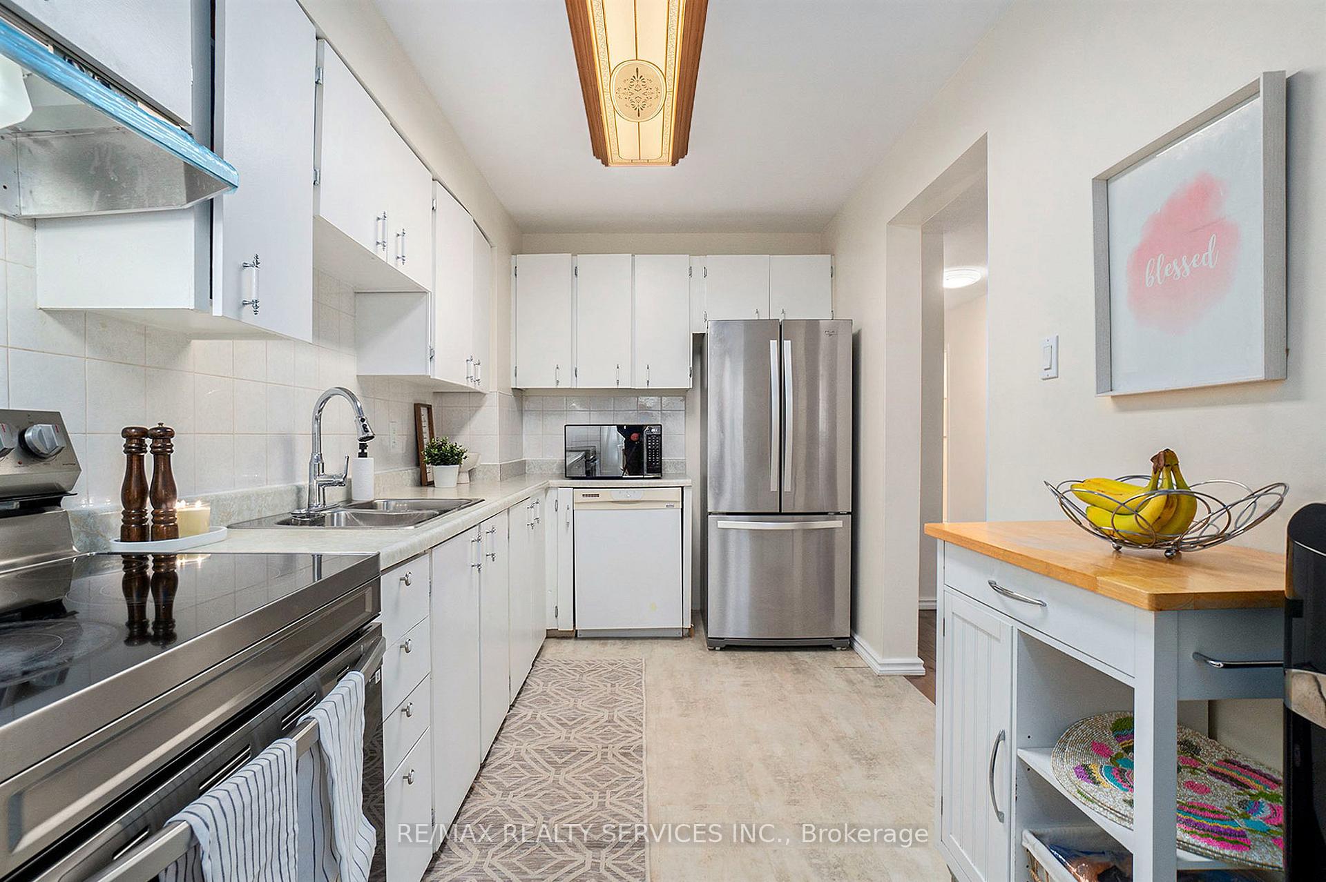 Photo 6 of Unit 6, 2415 Southvale Crescent, Ottawa, Sheffield Glen/Industrial Park — HOMEH