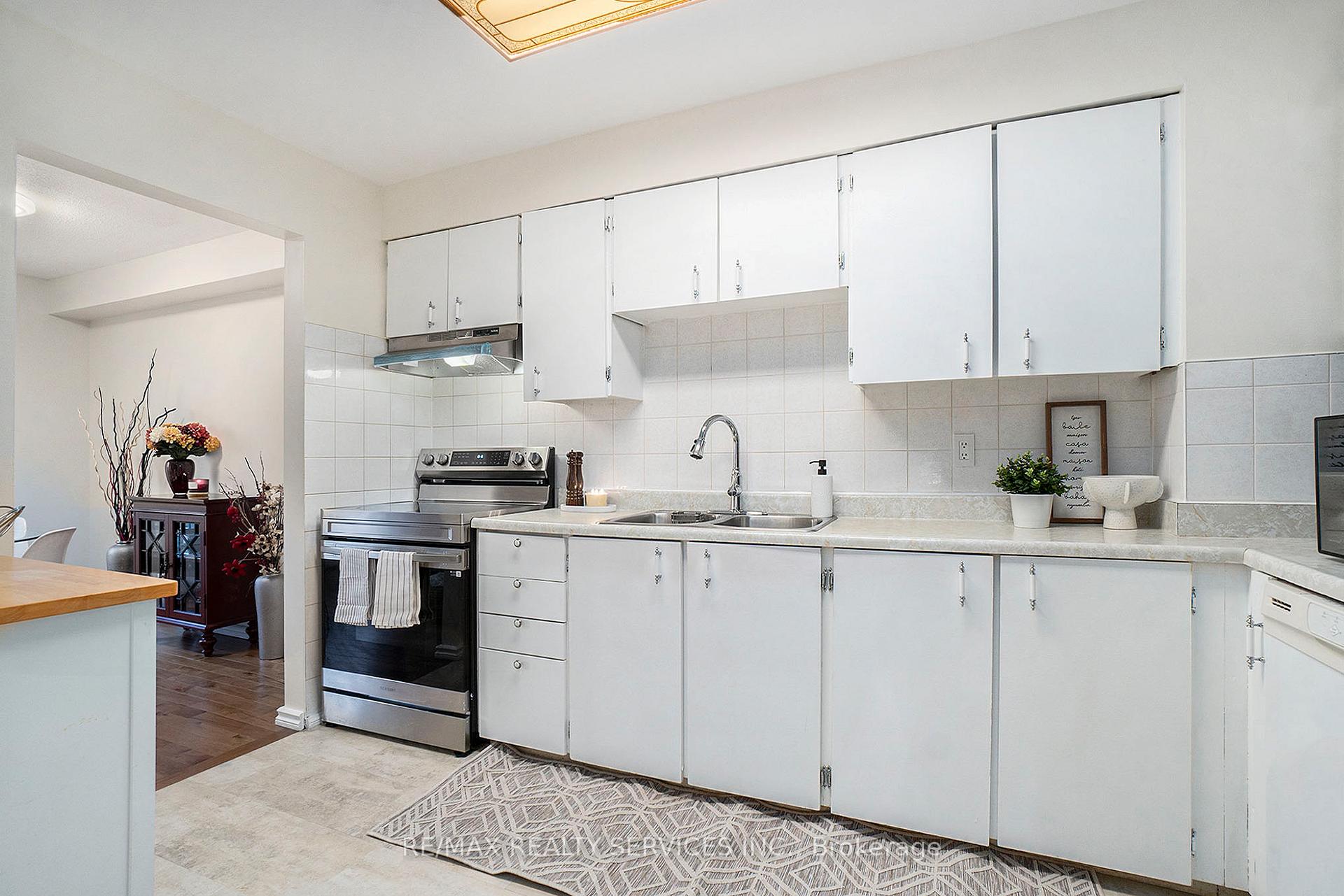 Photo 8 of Unit 6, 2415 Southvale Crescent, Ottawa, Sheffield Glen/Industrial Park — HOMEH