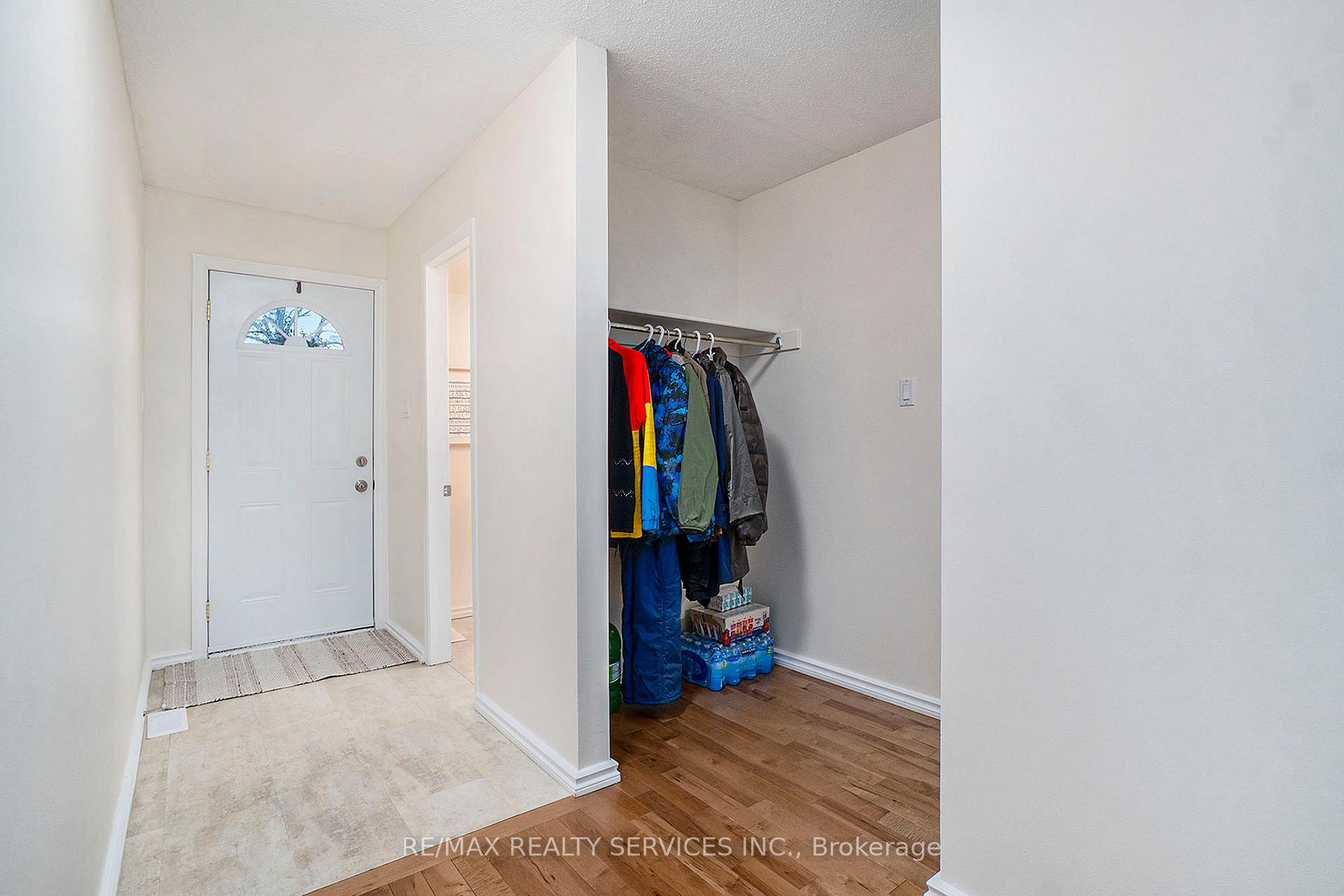Photo 10 of Unit 6, 2415 Southvale Crescent, Ottawa, Sheffield Glen/Industrial Park — HOMEH