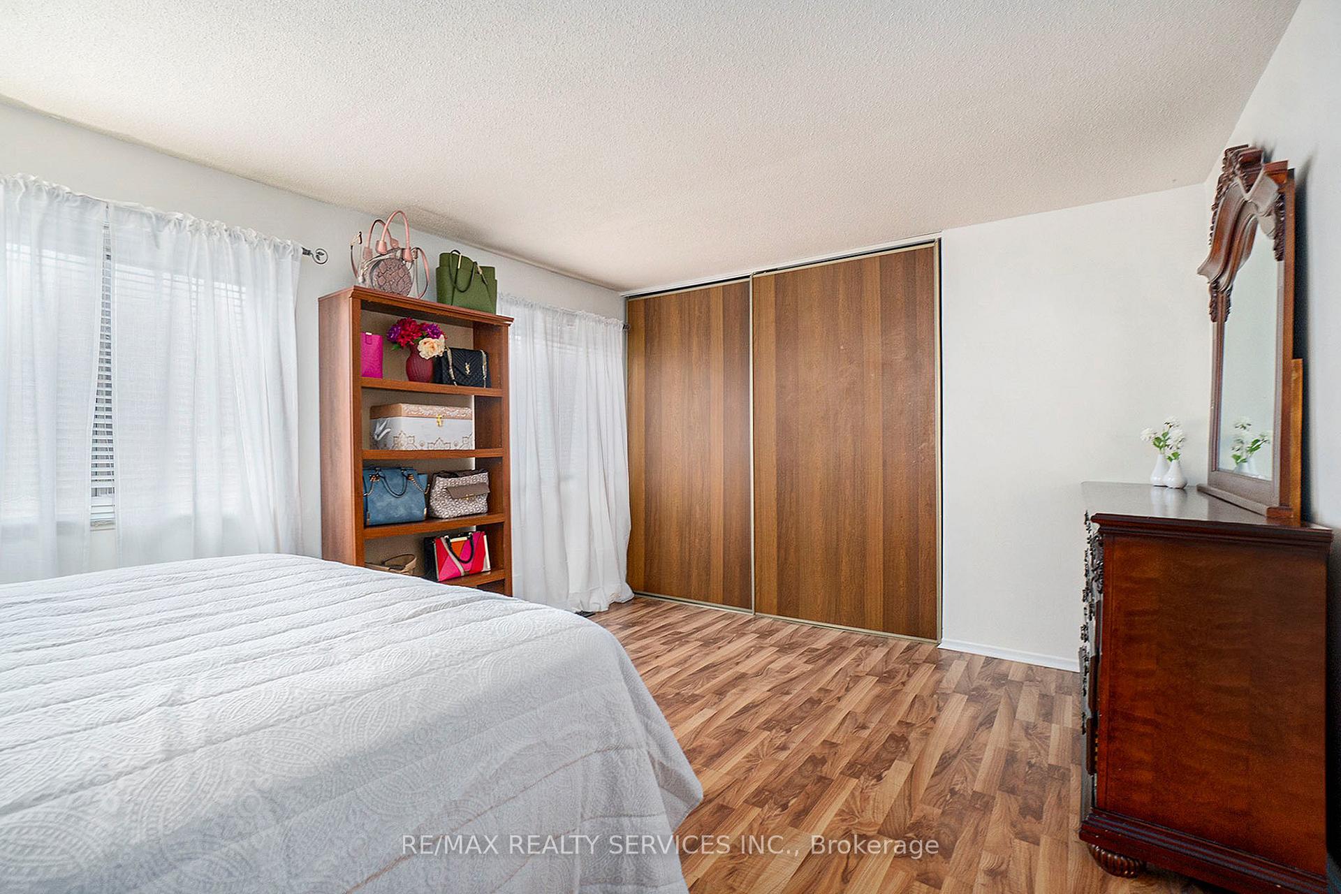 Photo 12 of Unit 6, 2415 Southvale Crescent, Ottawa, Sheffield Glen/Industrial Park — HOMEH