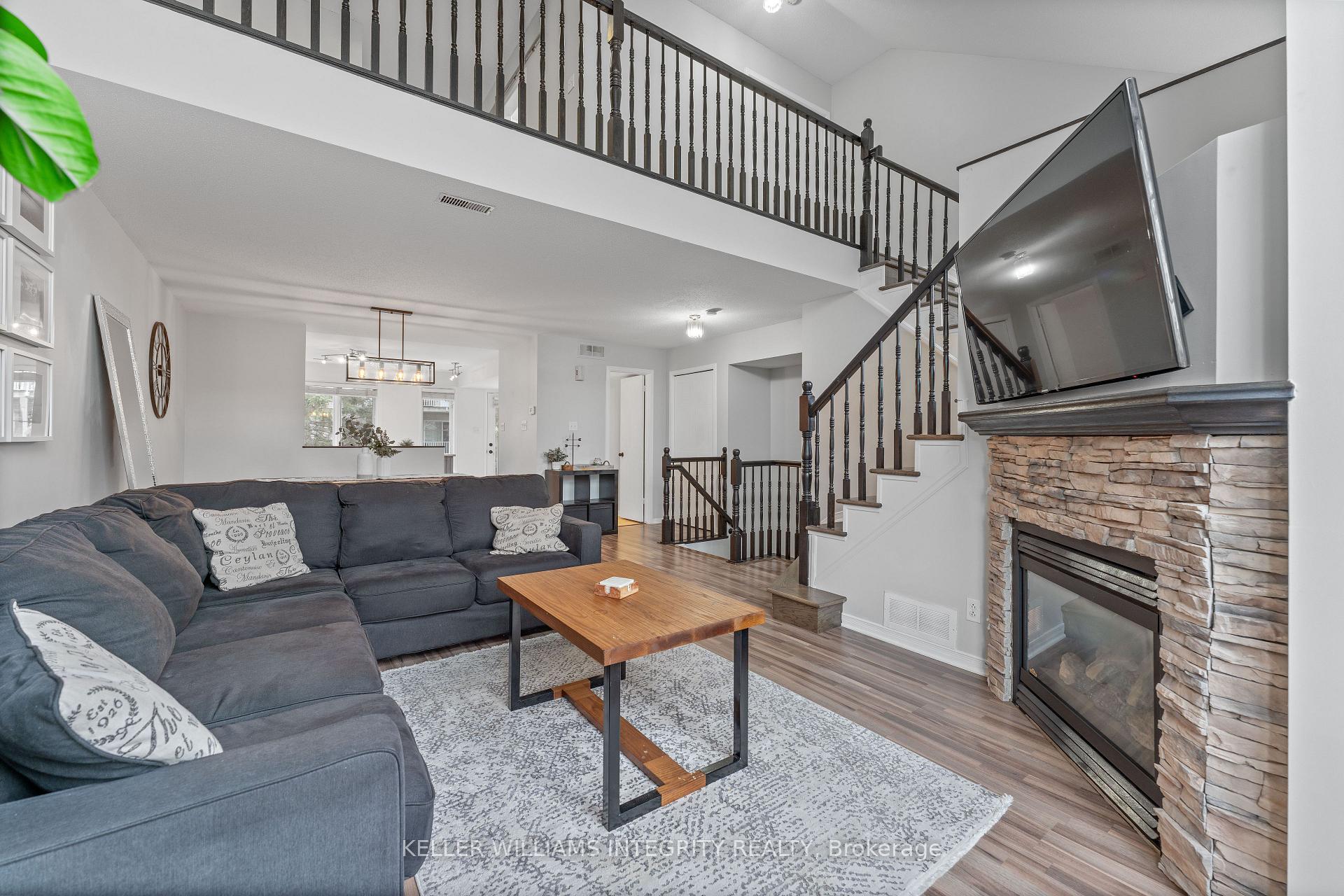 Photo 4 of 92 Briston Private, Ottawa, Hunt Club Park — HOMEH