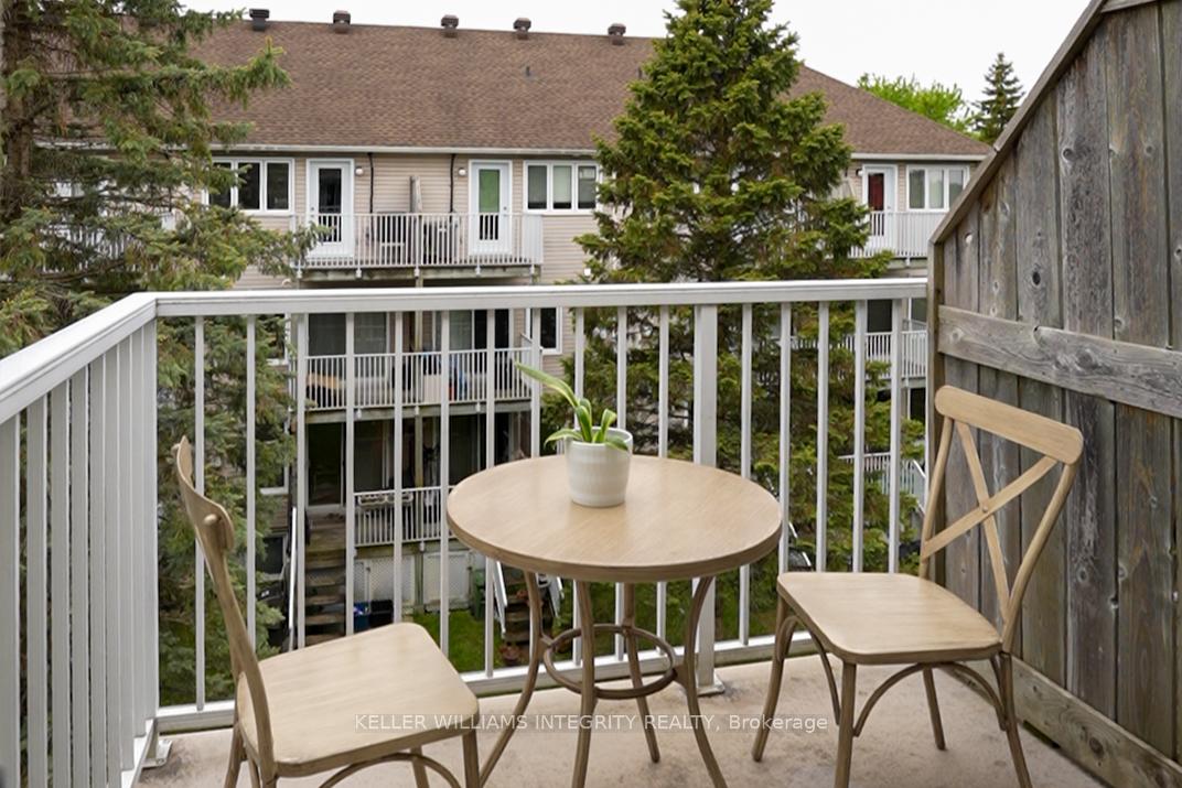 Photo 13 of 92 Briston Private, Ottawa, Hunt Club Park — HOMEH