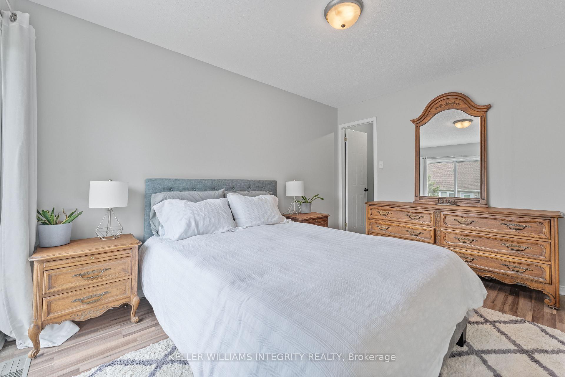 Photo 23 of 92 Briston Private, Ottawa, Hunt Club Park — HOMEH