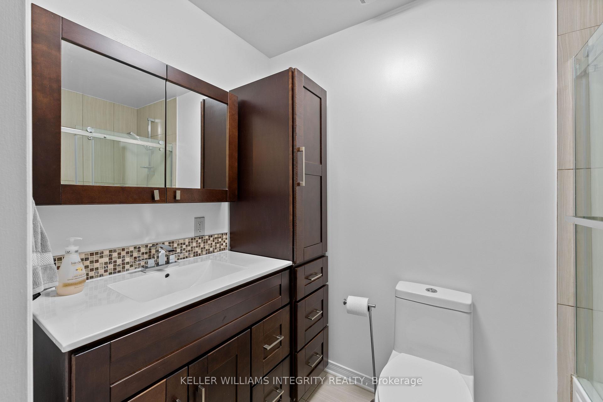 Photo 25 of 92 Briston Private, Ottawa, Hunt Club Park — HOMEH
