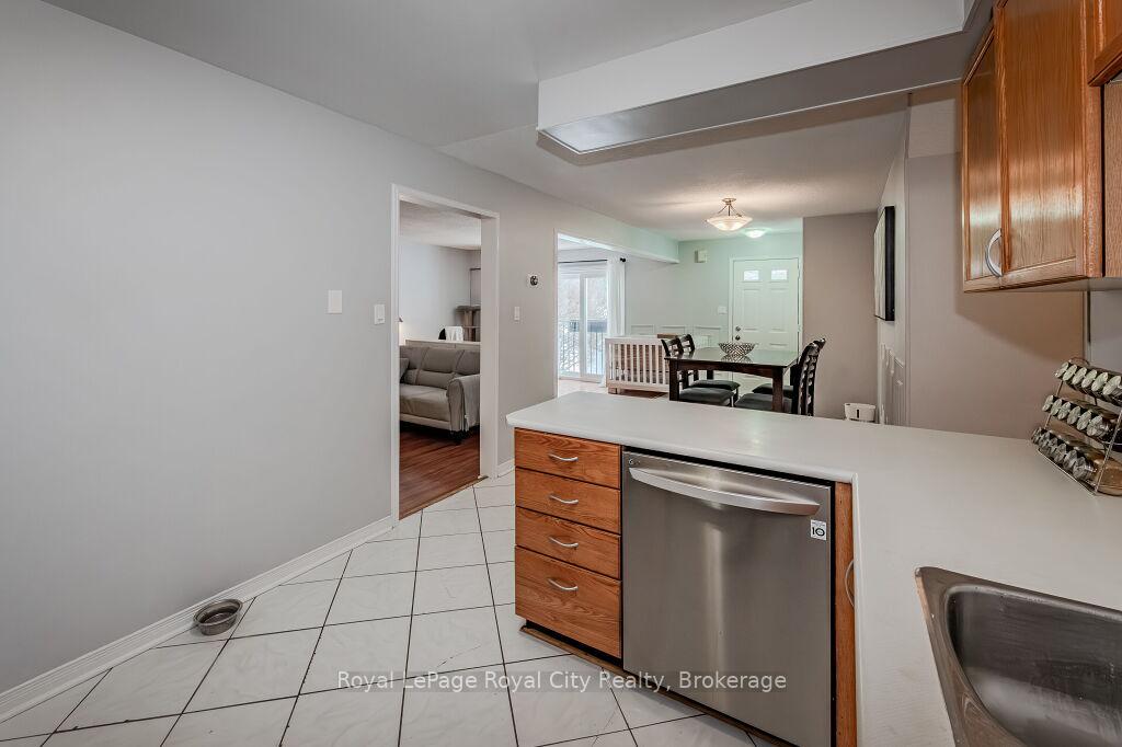 Photo 33 of Unit 132, 460 Janefield Avenue, Guelph, Dovercliffe Park/Old University — HOMEH