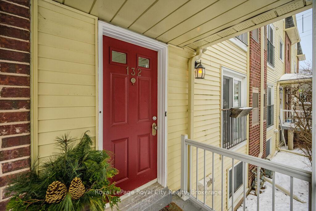 Photo 4 of Unit 132, 460 Janefield Avenue, Guelph, Dovercliffe Park/Old University — HOMEH