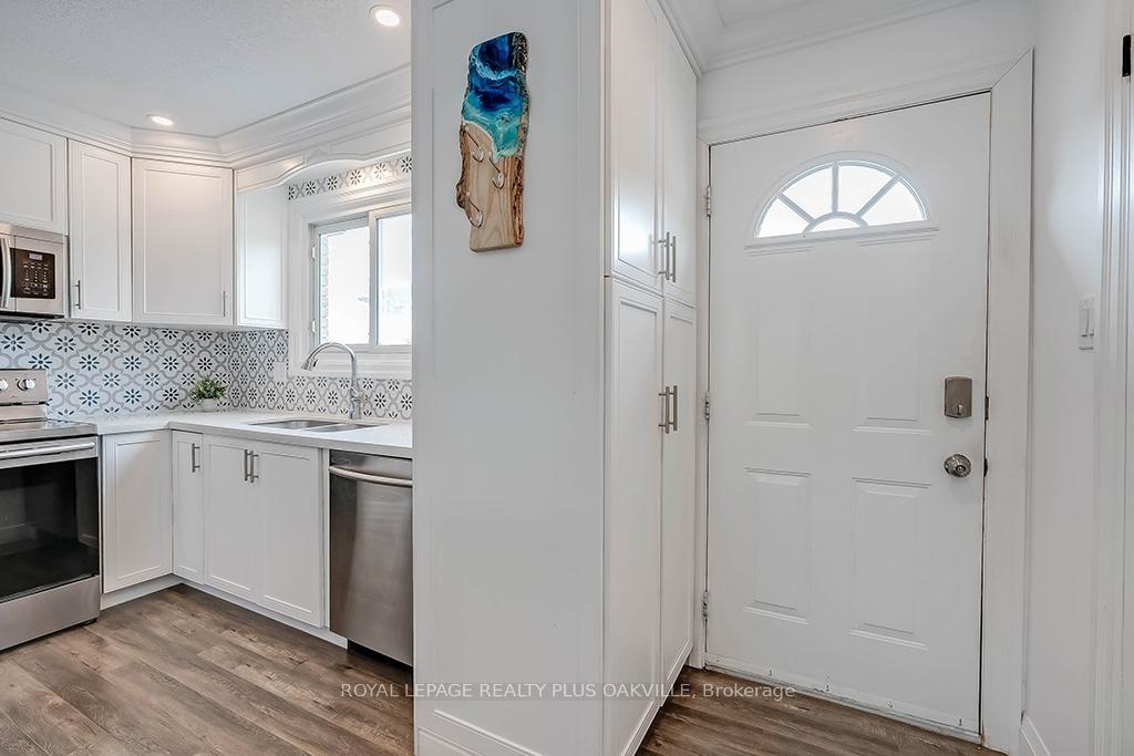 Photo 2 of Unit 2, 1358 Upper Gage Avenue, Hamilton, Randall — HOMEH