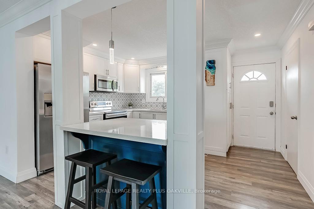 Photo 4 of Unit 2, 1358 Upper Gage Avenue, Hamilton, Randall — HOMEH