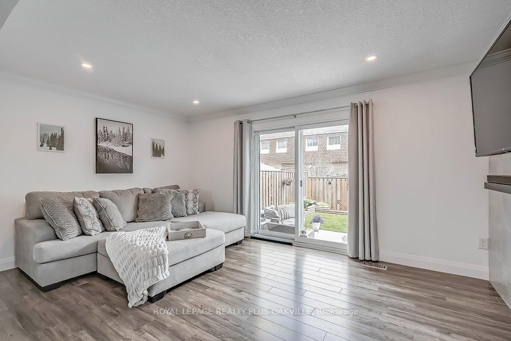 Photo 14 of Unit 2, 1358 Upper Gage Avenue, Hamilton, Randall — HOMEH