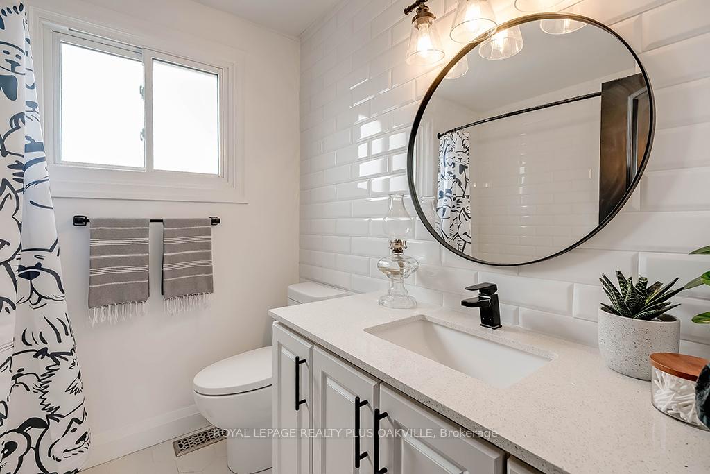 Photo 19 of Unit 2, 1358 Upper Gage Avenue, Hamilton, Randall — HOMEH
