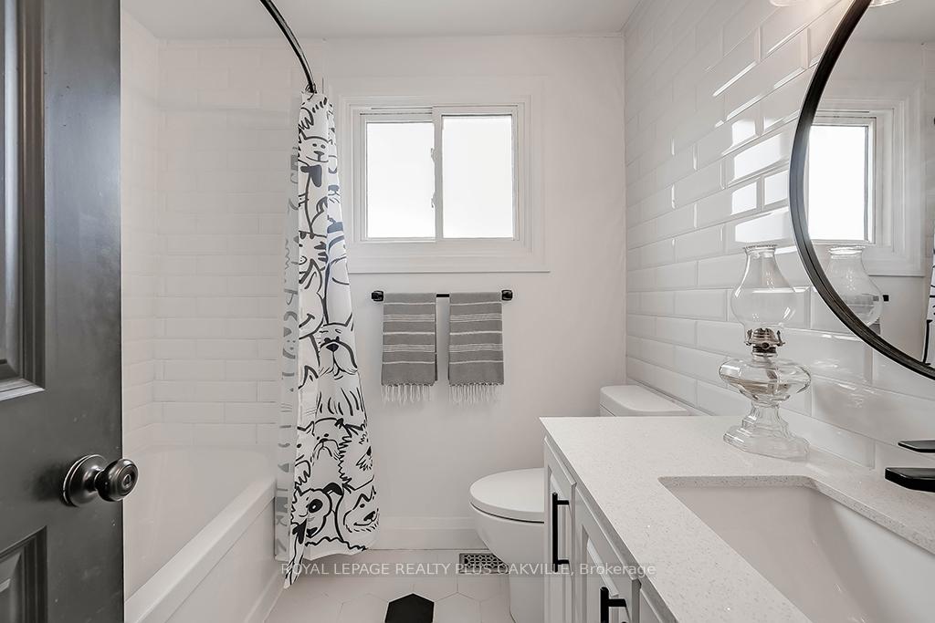 Photo 20 of Unit 2, 1358 Upper Gage Avenue, Hamilton, Randall — HOMEH