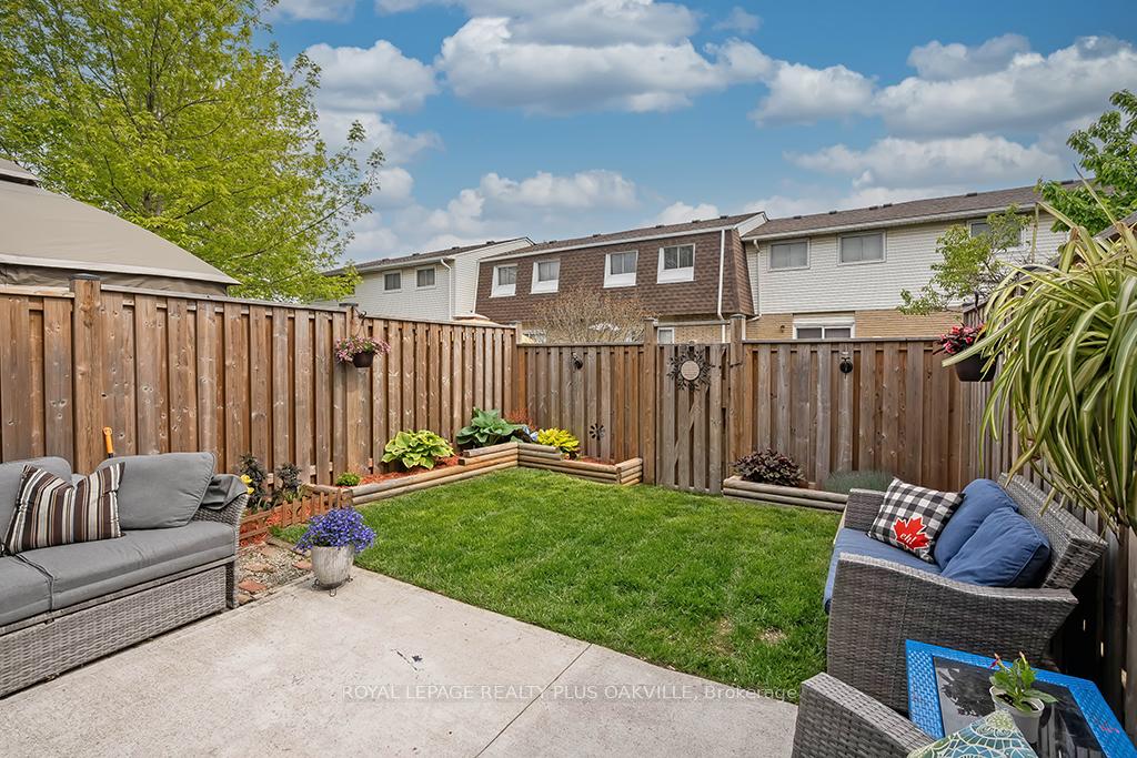 Photo 27 of Unit 2, 1358 Upper Gage Avenue, Hamilton, Randall — HOMEH