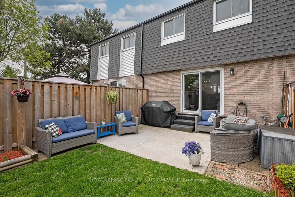Photo 31 of Unit 2, 1358 Upper Gage Avenue, Hamilton, Randall — HOMEH
