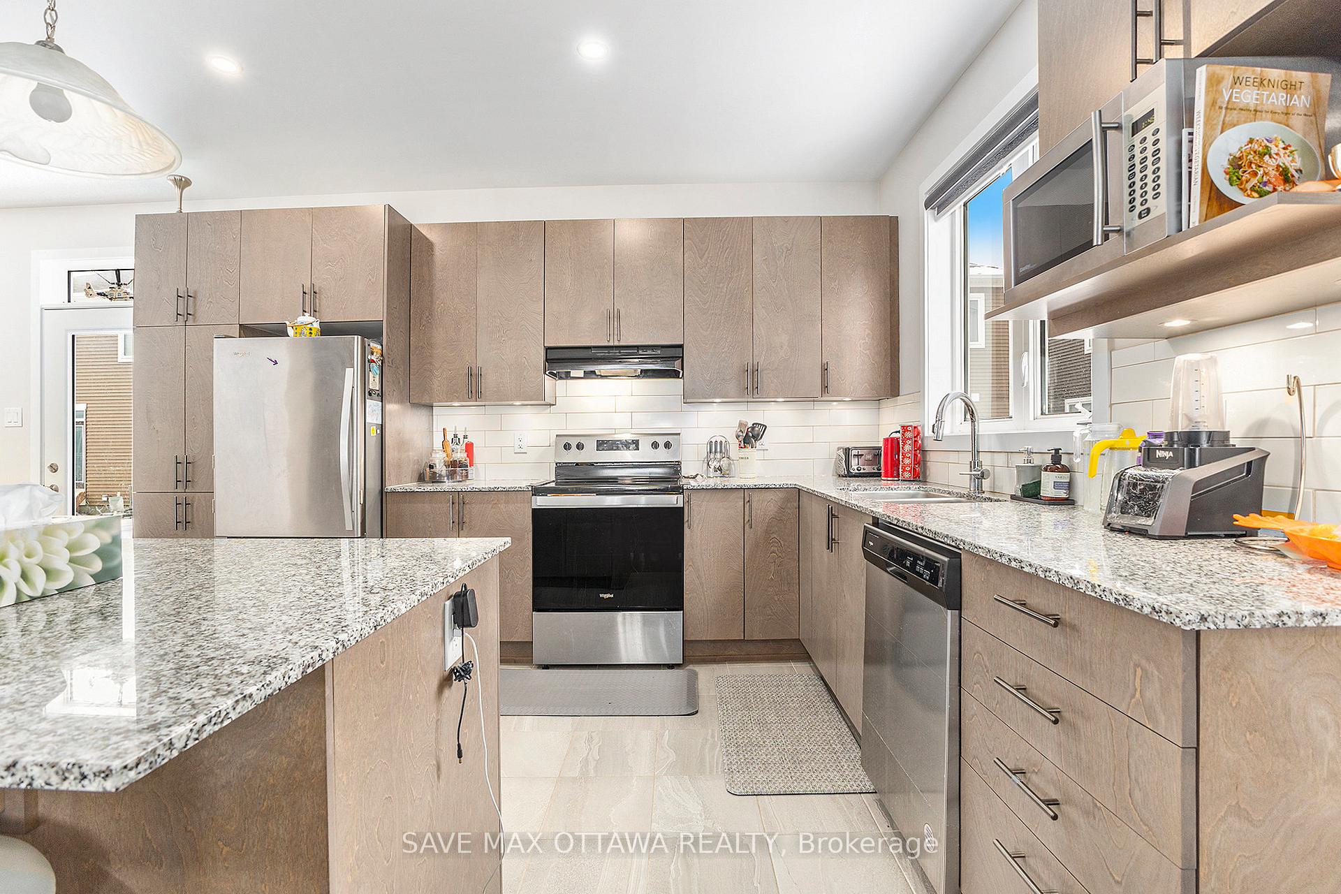 Photo 13 of 613 Chillerton Drive, Ottawa, Barrhaven - Half Moon Bay — HOMEH