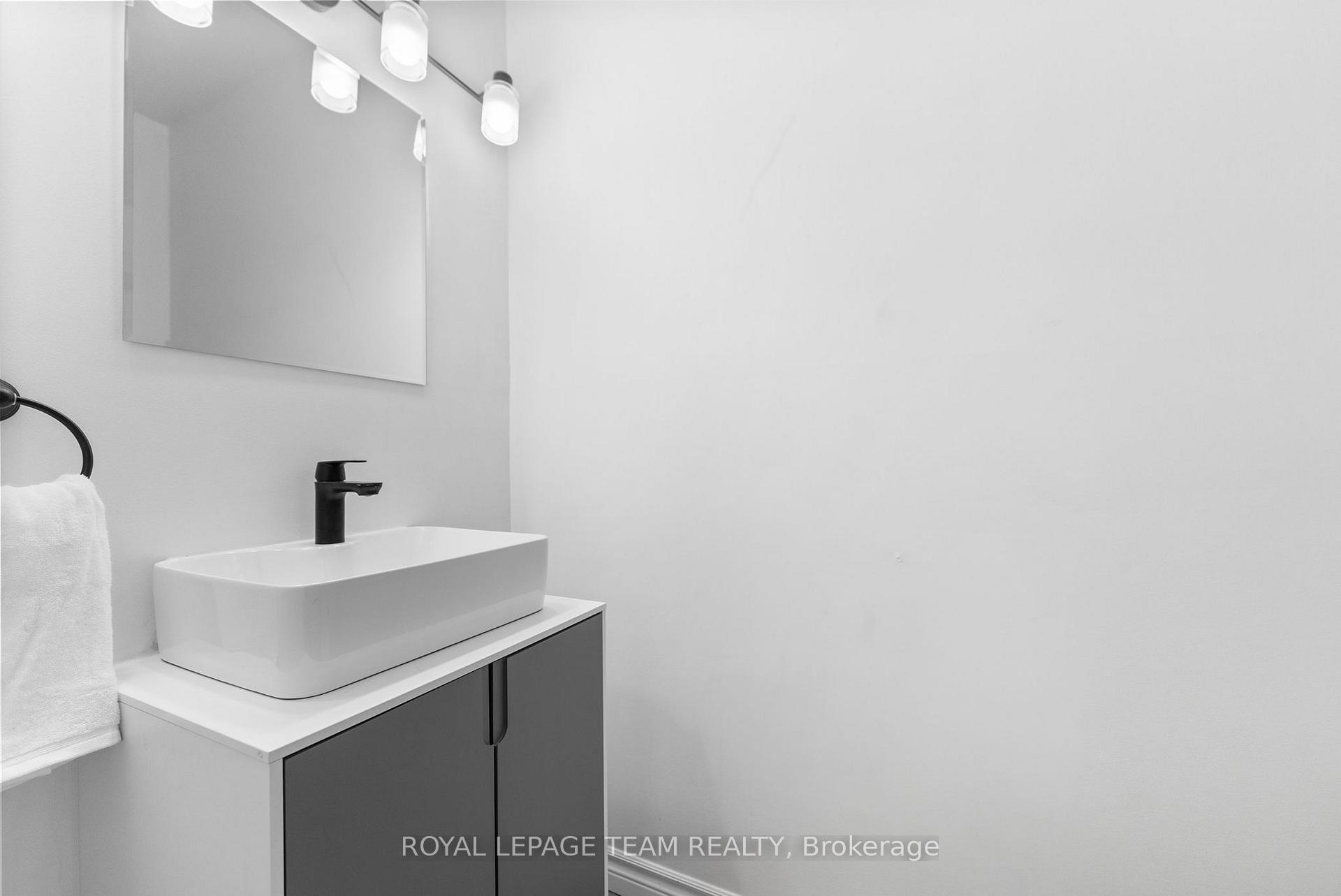 Photo 5 of 140 Birch Hill, Ottawa, Carson Meadows — HOMEH
